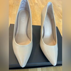 Franco Sarto Cream Heels Classic Pointed-Toe Pumps, Size 8